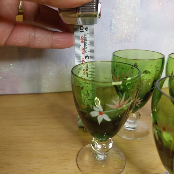 Vintage* 70s Set of 5 Clear Green Short Stem Liqueur/After-dinner Glasses - Picture 13 of 16